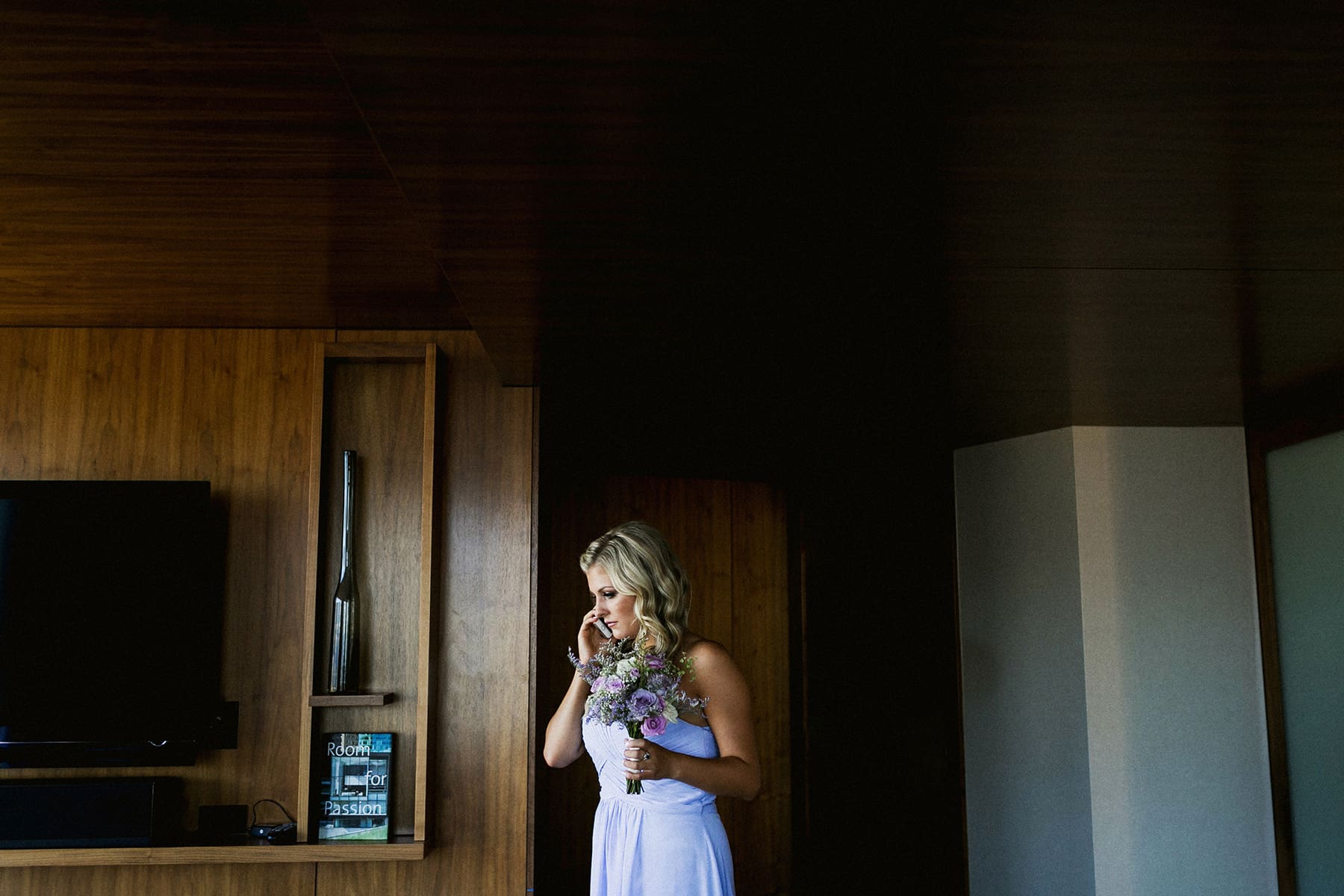03-Fairmont Vancouver Bride Getting Ready